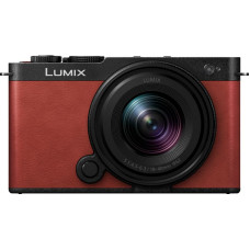 Panasonic Lumix DC-S9 + 18-40mm, crimson red