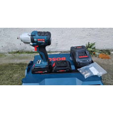 Bosch Klucz udarowy Bosch Bosch cordless impact wrench GDS 18V-450 HC Professional, 18V (blue/black, 2x Li-Ion battery ProCORE18V 4.0Ah, Bluetooth module, in L-BOXX)