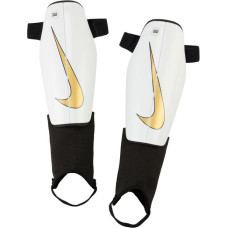 Nike Charge DX4608-101 futbola apakšstilbu aizsargi - XL (180-200cm)